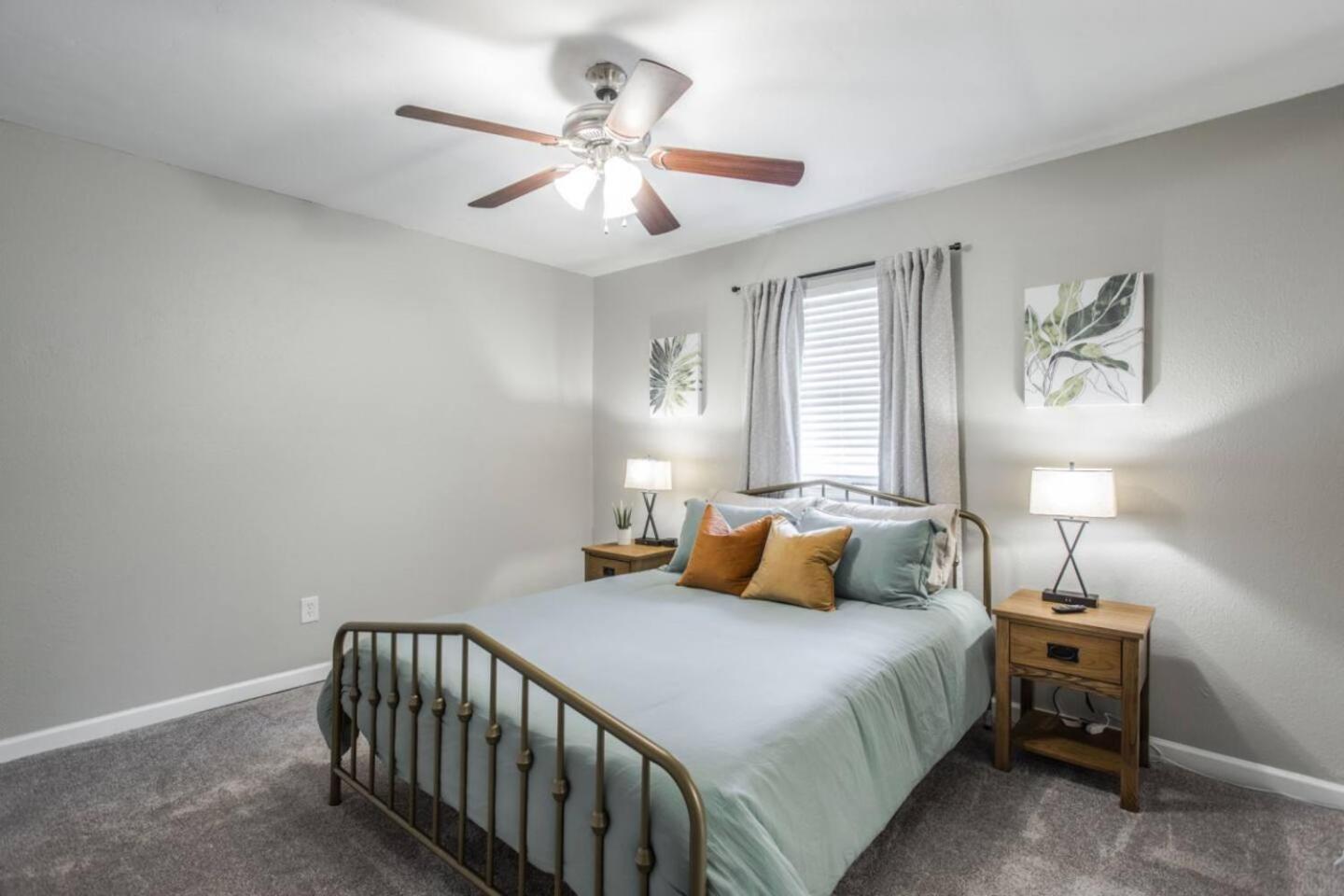 New Hummingbird Haven - Nw Okc, Billiards, Firepit Villa โอคลาโฮมาซิตี้ ภายนอก รูปภาพ